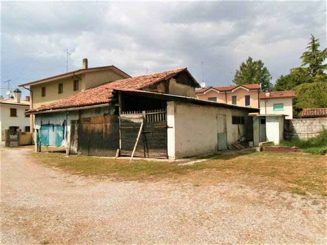 Rustico in vendita a Ruda, Friuli-Venezia Giulia