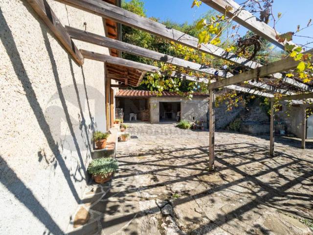 Rustico in vendita a Unione di Comuni Valdarno e Valdisieve, Rufina
