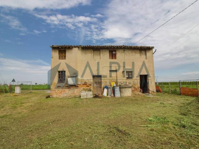 Rustico in vendita a Russi, Reggio Emilia