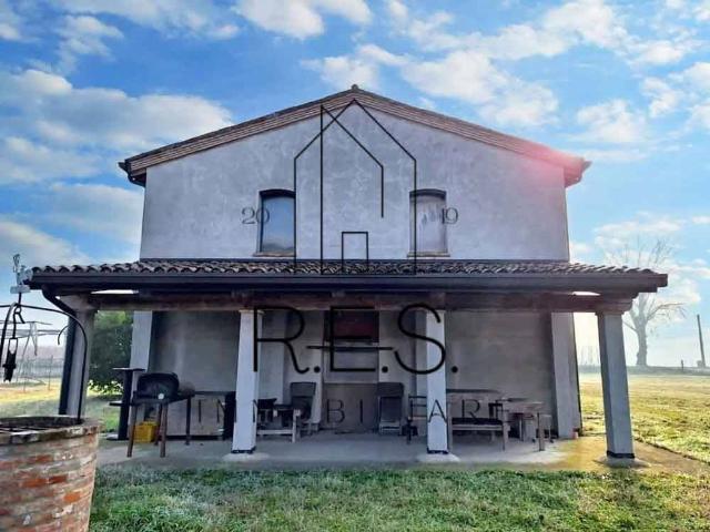 Rustico in vendita a Russi, Reggio Emilia