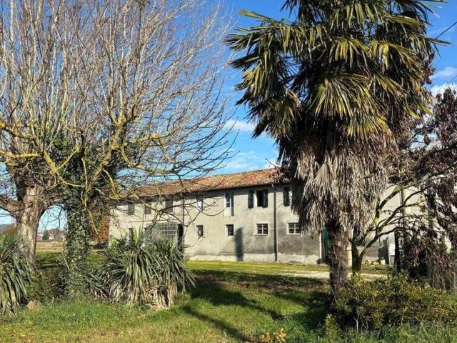 Rustico in vendita a Russi, Reggio Emilia