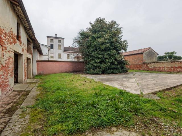 Rustico in vendita a Sabbioneta, Lombardia