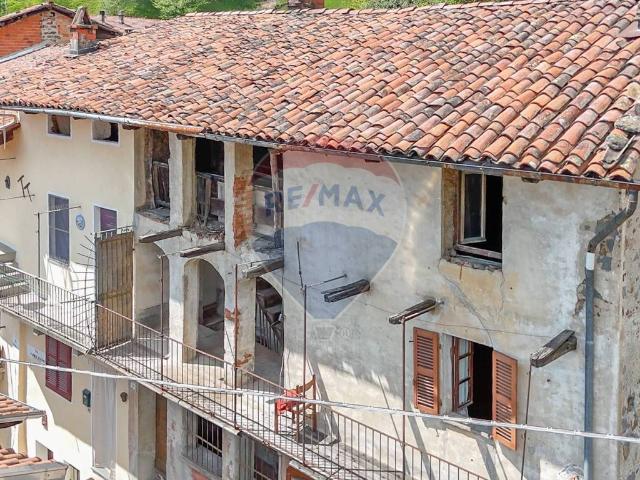Villa Indipendente in vendita a Piemonte, Biella