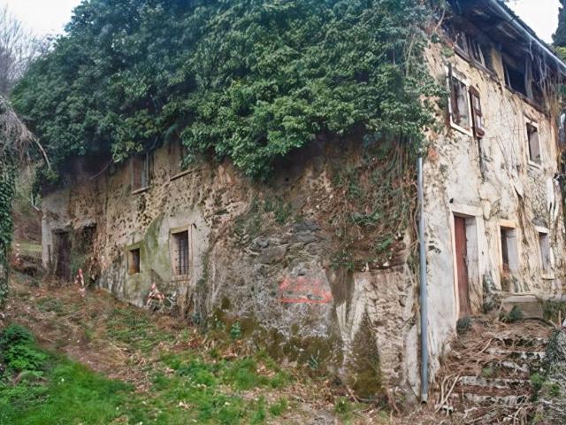 Rustico in vendita a Salcedo, Veneto