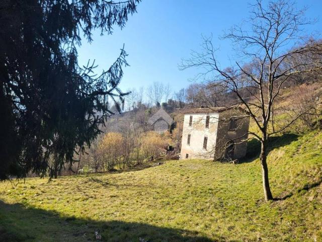 Rustico in vendita a Comunità montana del Sebino bresciano, Sale Marasino