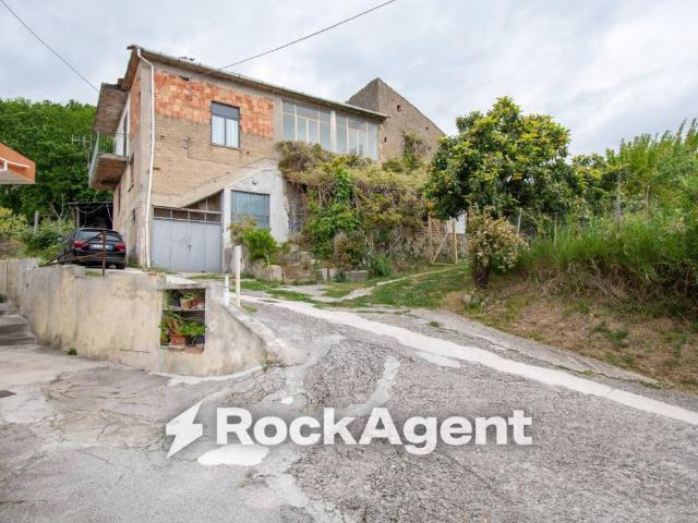 Rustico in vendita a Bottiglieri, Salerno