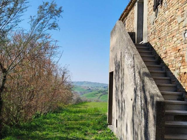Rustico in vendita a Saludecio, Reggio Emilia