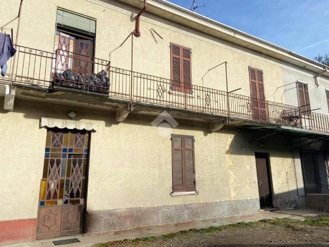 Rustico in vendita a Samarate, Lombardia