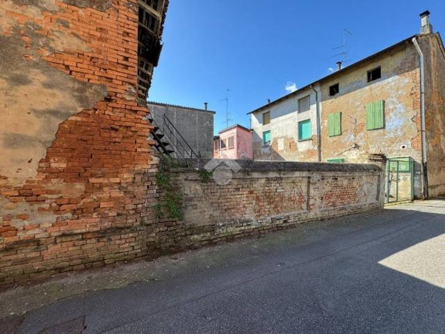 Rustico in vendita a San Bassano, Lombardia