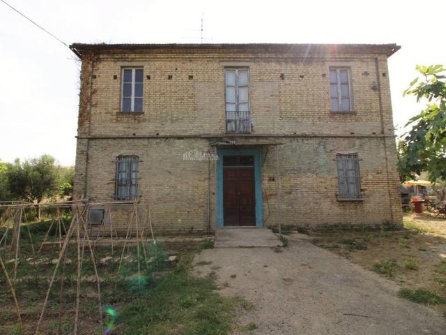 Rustico in vendita a Sentina, Marche