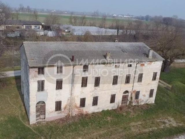 Rustico in vendita a San Benedetto Po, Lombardia