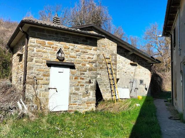 Rustico in vendita a Unione dell'Appennino Bolognese, San Benedetto Val Di Sambro