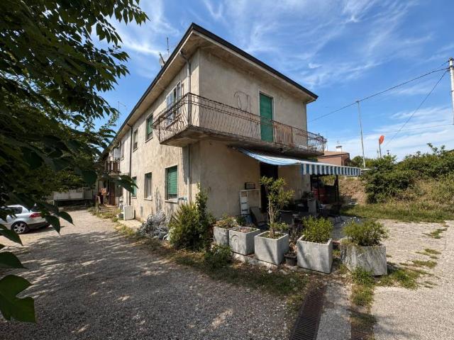 Rustico in vendita a San Bonifacio, Veneto