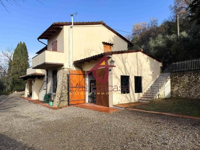 Rustico in vendita a San Casciano in Val di Pesa, Montecapri
