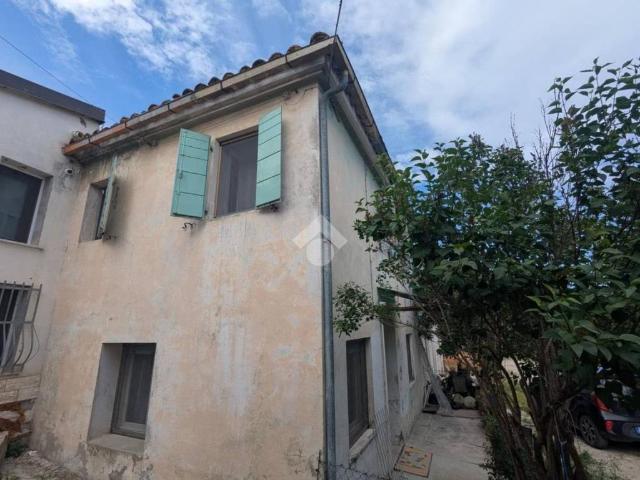 Rustico in vendita a Fornace, San Clemente