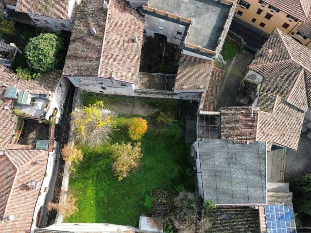 Rustico in vendita a San Felice Del Benaco, Lombardia