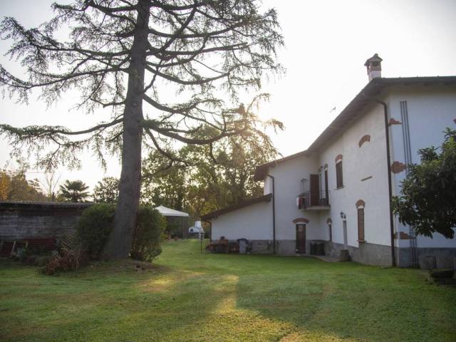 Rustico in vendita a San Fermo Della Battaglia, Lombardia