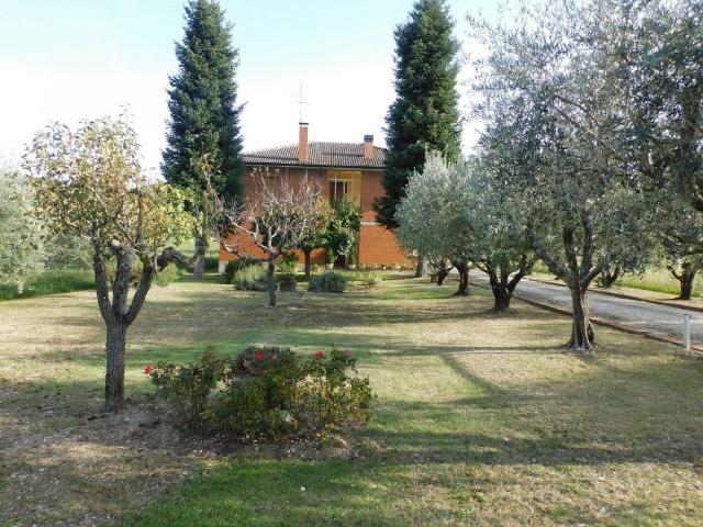 Rustico in vendita a Marche, Macerata