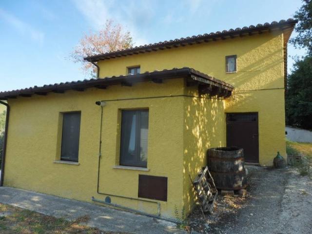 Rustico in vendita a Marche, Macerata