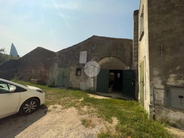 Rustico in vendita a San Giorgio Bigarello, San Giorgio Di Mantova