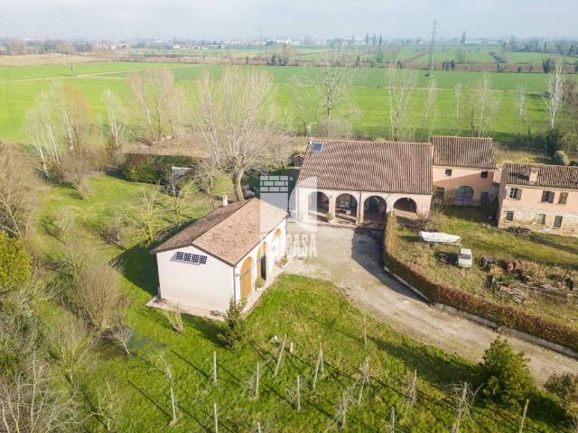 Rustico in vendita a San Giorgio Bigarello, Mottella