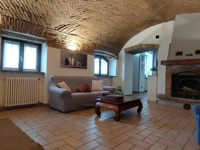 Rustico in vendita a San Giorgio Piacentino, Reggio Emilia