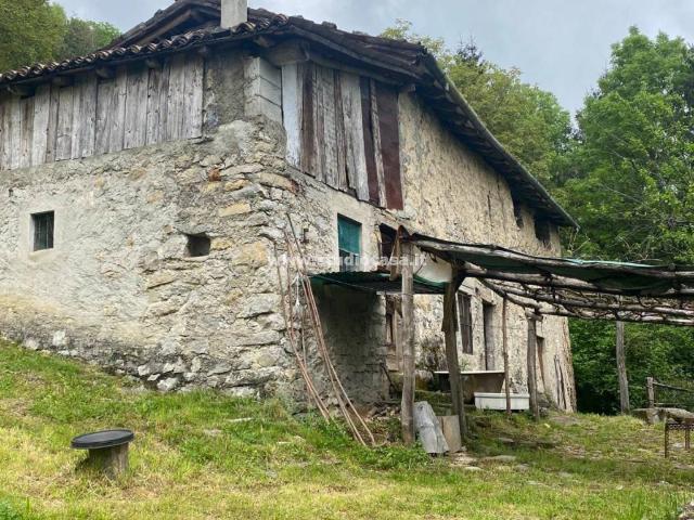 Rustico in vendita a Comunità Montana della Valle Brembana, San Giovanni Bianco