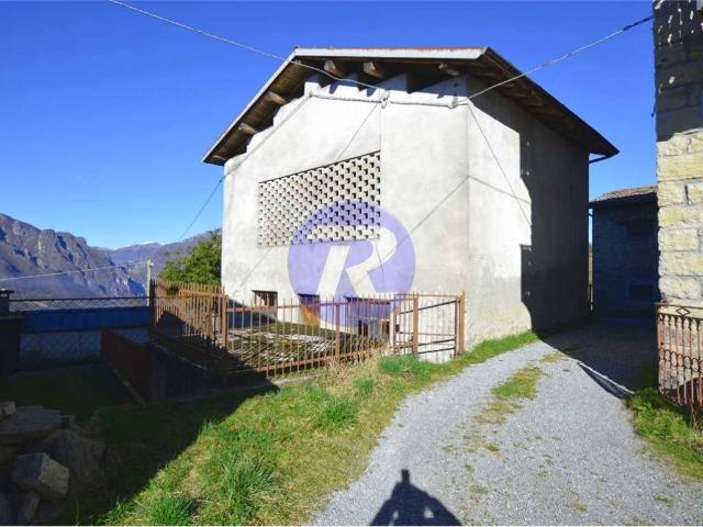 Rustico in vendita a Comunità Montana della Valle Brembana, San Giovanni Bianco
