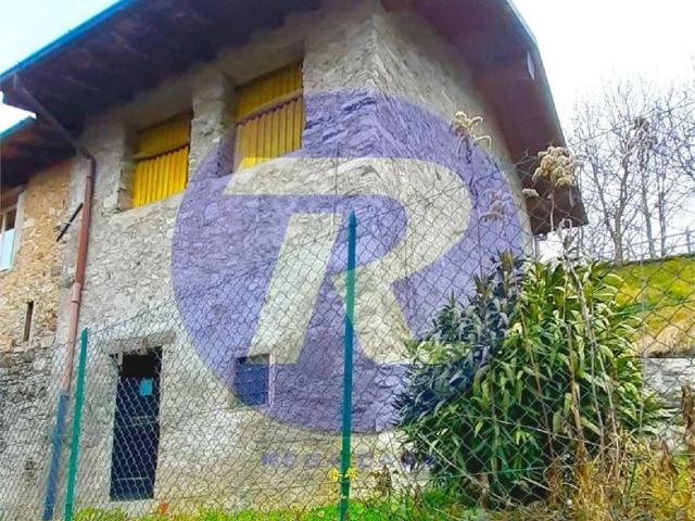 Rustico in vendita a Comunità Montana della Valle Brembana, San Giovanni Bianco