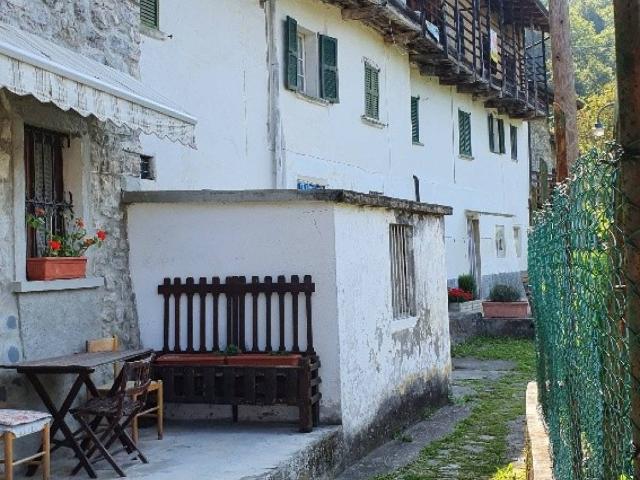 Rustico in vendita a Comunità Montana della Valle Brembana, San Giovanni Bianco