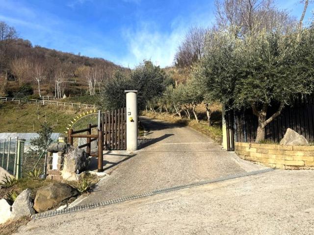 Rustico in vendita a San Giovanni Ilarione, Veneto