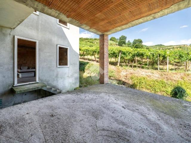 Rustico in vendita a San Giovanni Ilarione, Veneto