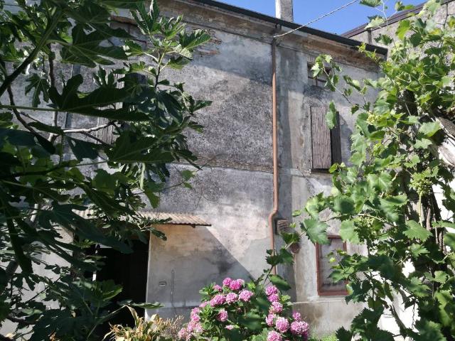 Rustico in vendita a San Giovanni In Croce, Lombardia