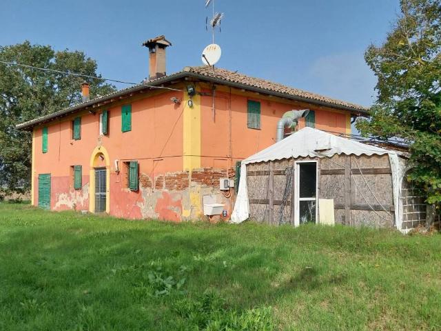 Rustico in vendita a Unione Terre d'Acqua, San Giovanni In Persiceto