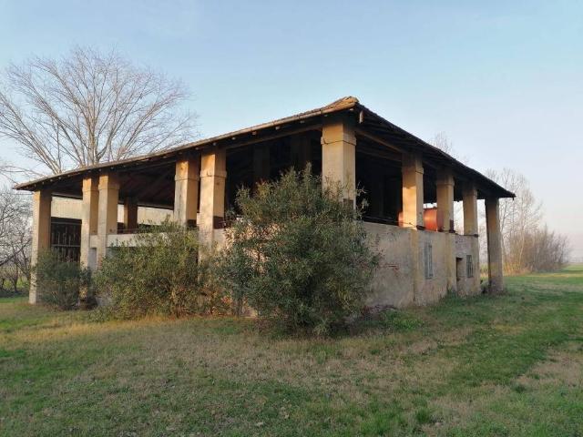 Rustico in vendita a Unione Terre d'Acqua, San Giovanni In Persiceto
