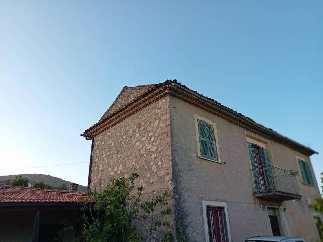 Rustico in vendita a Pico, Lazio