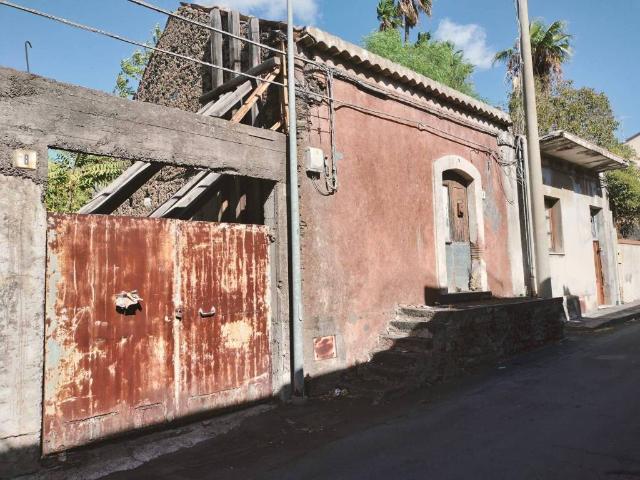 Rustico in vendita a Trappeto, San Giovanni La Punta