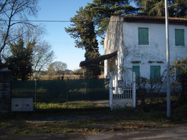 Rustico in vendita a San Giovanni Lupatoto, Veneto