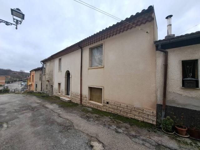 Rustico in vendita a San Giuliano Del Sannio, Molise