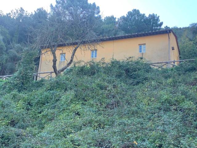 Rustico in vendita a Asciano, San Giuliano Terme