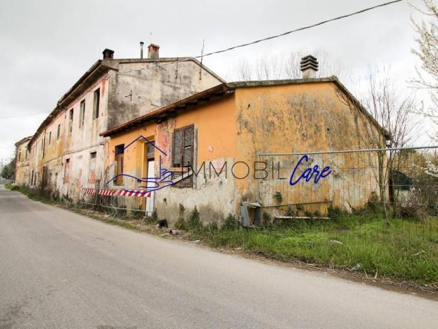 Rustico in vendita a San Giuliano Terme, Toscana