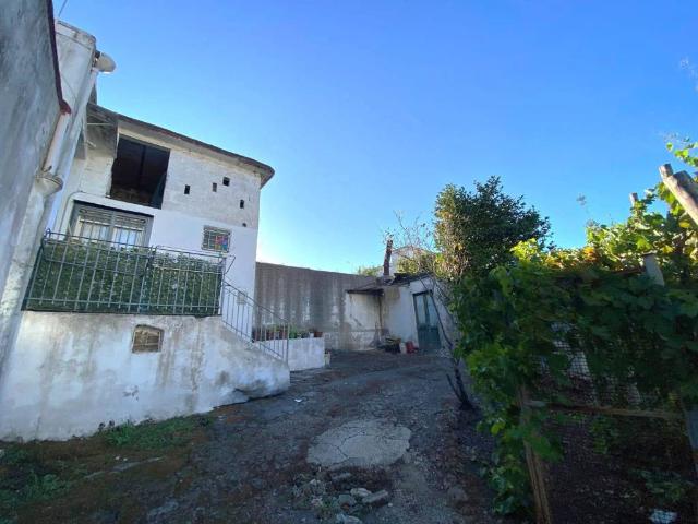 Rustico in vendita a San Giuseppe Vesuviano, Campania