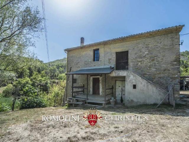 Rustico in vendita a Petricce, San Giustino