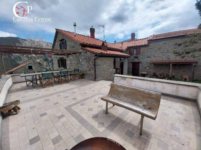 Rustico in vendita a Unione di Comuni Valdarno e Valdisieve, San Godenzo