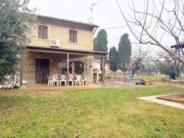 Villa Indipendente in vendita a Marche, Pesaro E Urbino