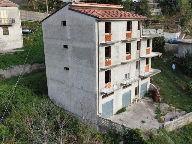 Rustico in vendita a San Marco D'alunzio, Sicilia