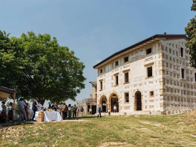 Rustico in vendita a Lavagno, San Martino Buon Albergo