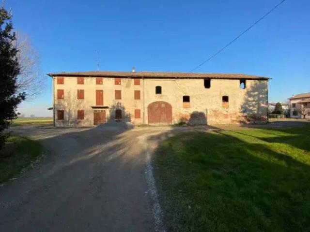 Rustico in vendita a Pianura Reggiana, Re