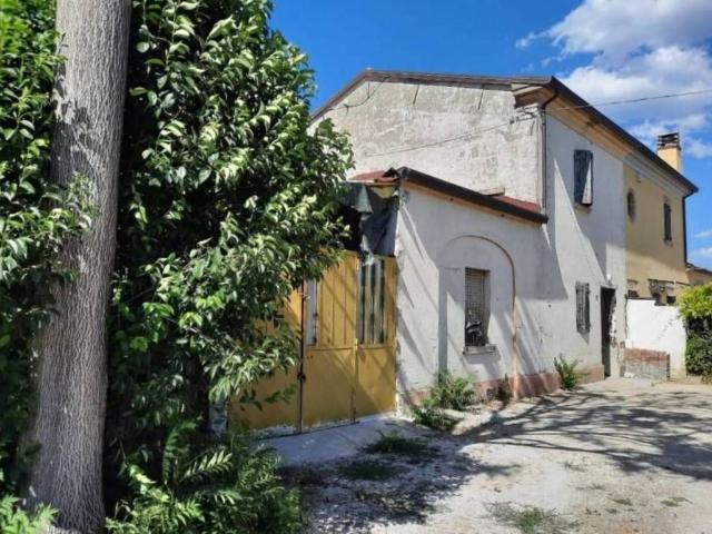 Rustico in vendita a San Mauro Pascoli, Reggio Emilia