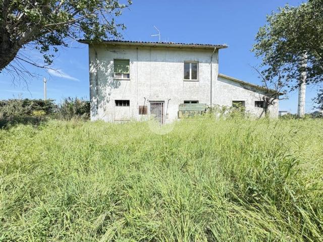 Rustico in vendita a San Mauro Pascoli, Reggio Emilia